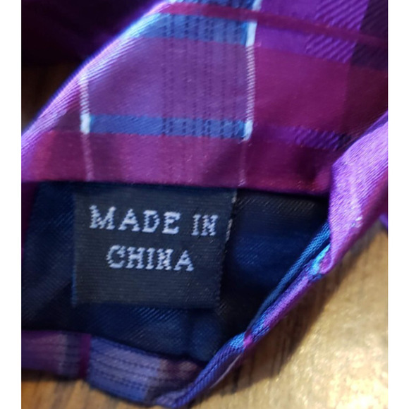 Arrow Red and Blue Square Geometric Pattern Silk Men's Necktie Tie - Picture 5 of 8